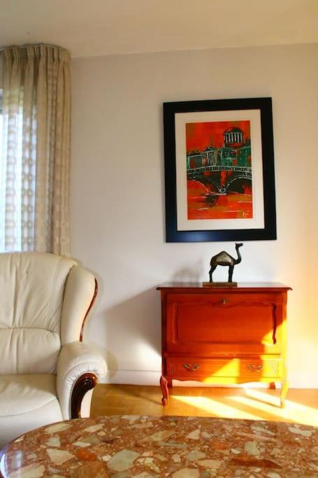 Large 2 Bed-Balcony-7 Mins Walk To Historic Centre Apartment Sarlat-la-Caneda Ngoại thất bức ảnh